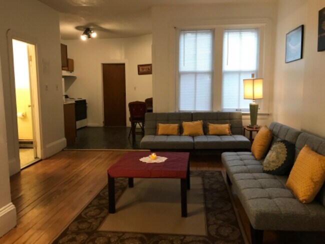 Building Photo - 32 Cunard St