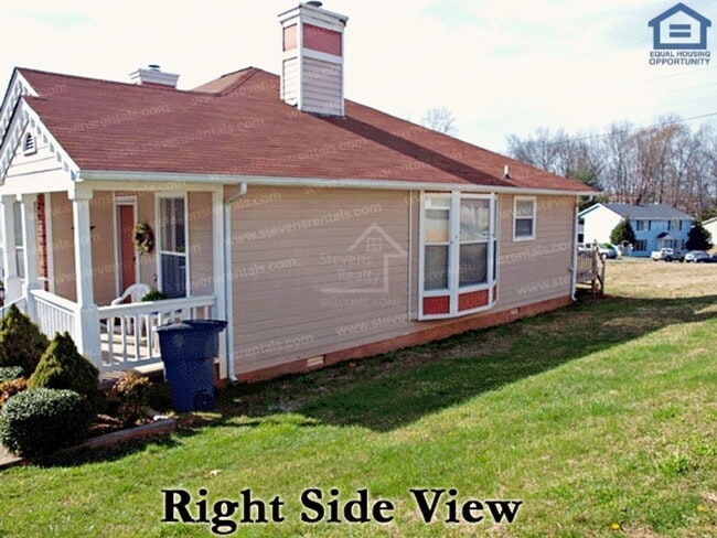 Photo - 106 Vinewood Rd