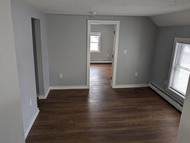 Photo - 180 NorthBranch St Unidad B