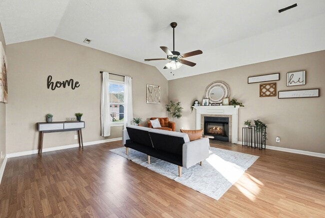 Photo - 1304 Freedom Dr