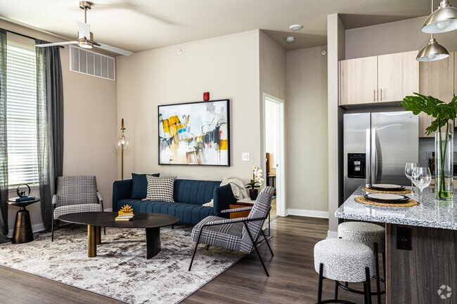 2BR, 2BA - 1016SF