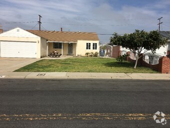 Building Photo - 8819 Kittyhawk Ave Rental