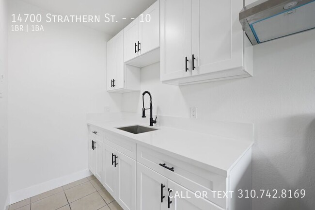 Photo - 14700 Strathern St Unidad 10