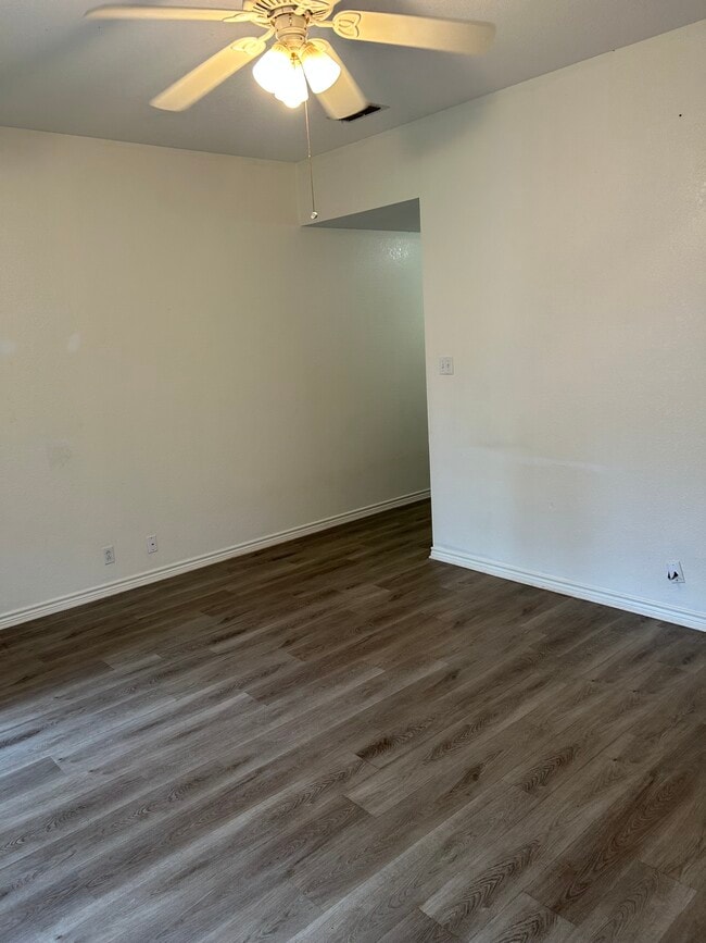 Photo - 2920 W Parnell St