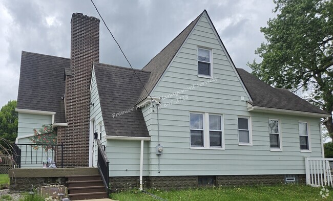 Building Photo - 1415 20th Ave Rental