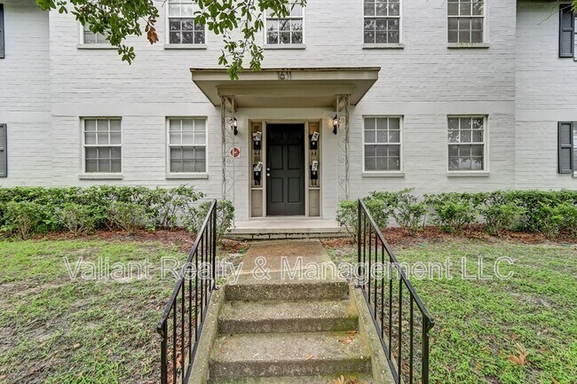 Photo - 2358 Herschel St