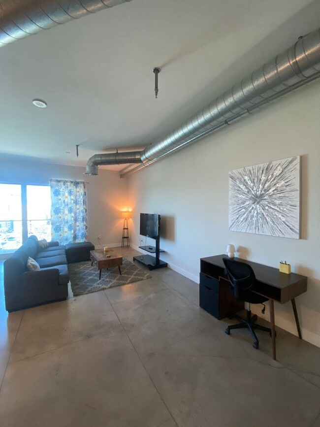 Photo - Stunning Fully Furnished Loft with Breatht...