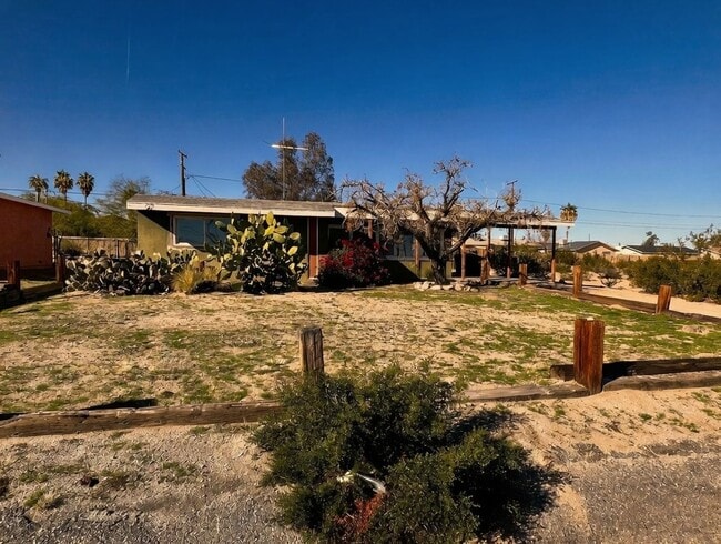 Photo - 2 Bedroom 1 Bath - Clean and Close To 29 Palms Marine Base