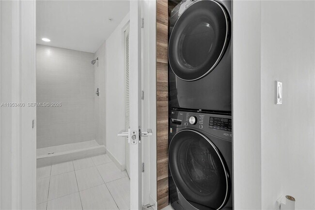 Photo - Northwest 107th Avenue, Doral, FL 33178 - 1 BR 2 BA condo