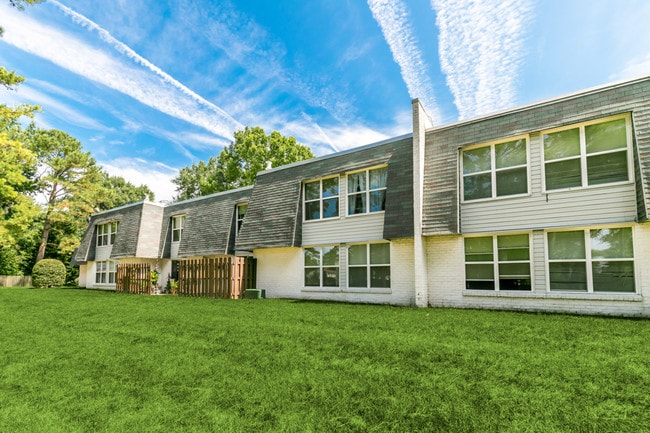 Fox Hill Apartments