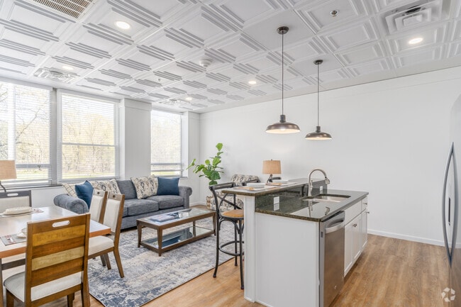 1BR, 1BA - A - KM Smith