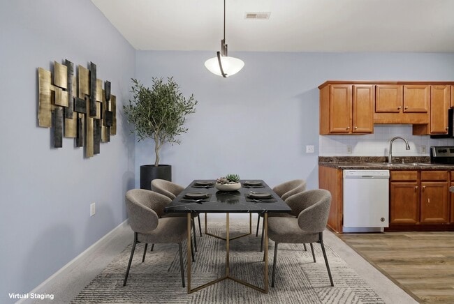 Photo - 625 Marshtree Ln