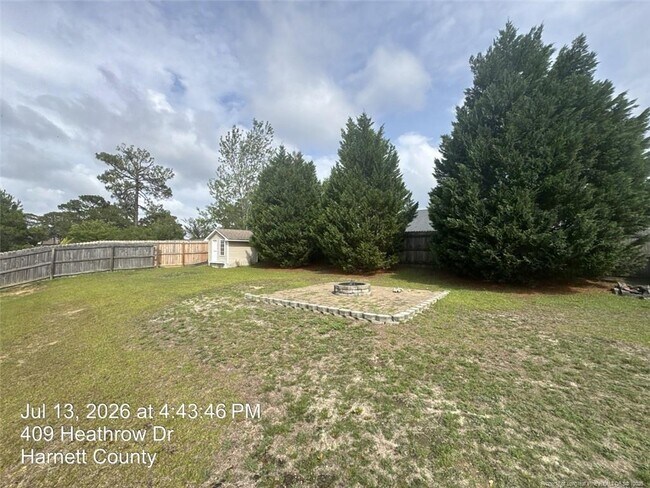 Photo - 395 Heathrow Dr