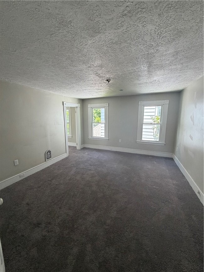 Photo - 454 Riverside Ave
