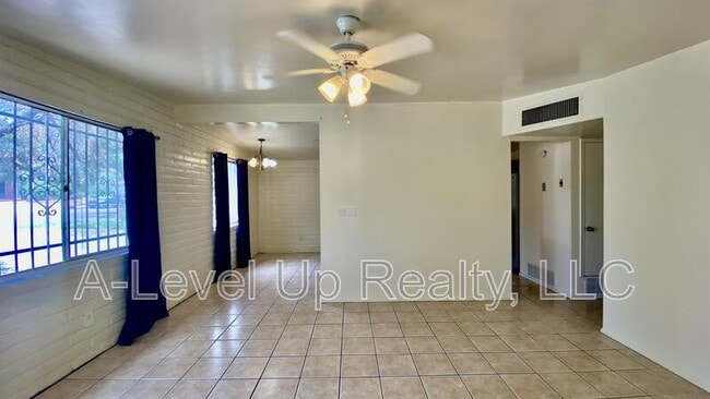 Photo - 316 E Elm St