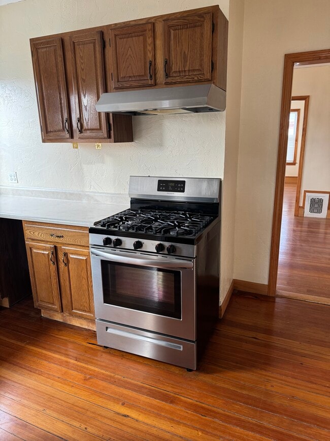 Kitchen - 6 Emmet Ter Unit 2nd Floor Appartment
