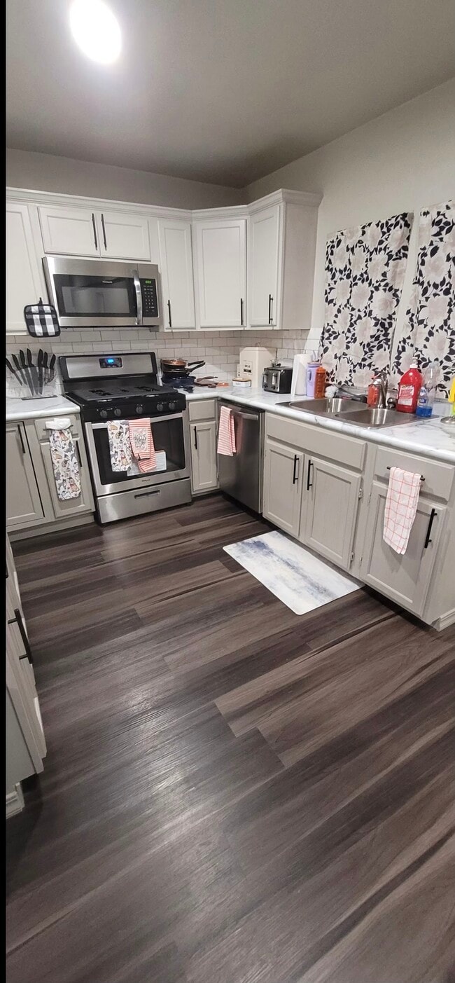 Photo - 801 Hickory St