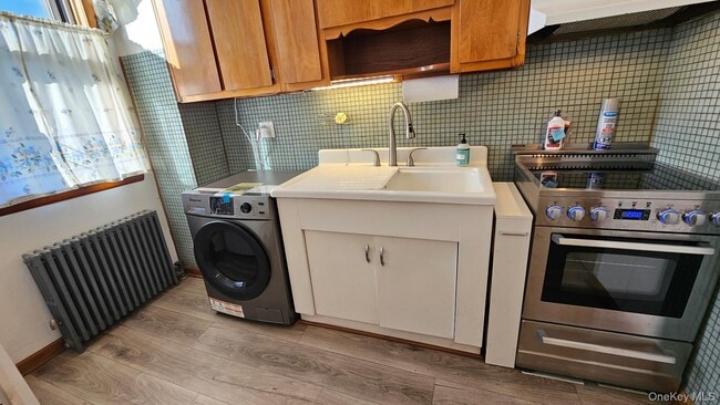 Photo - 229 Monitor St