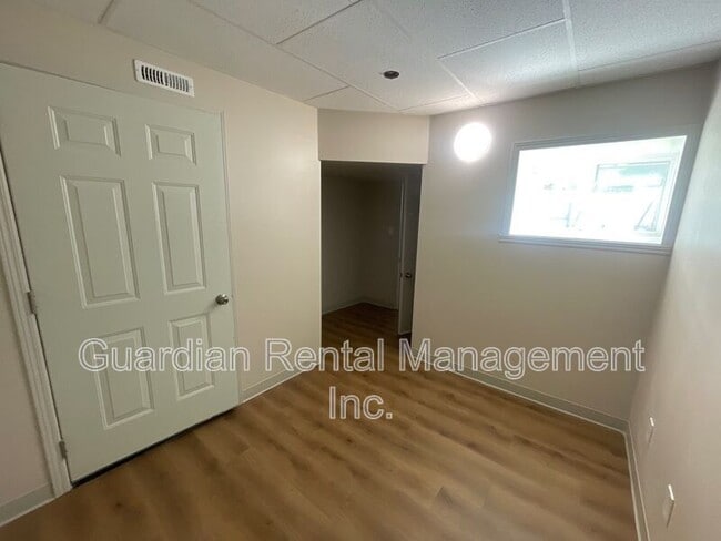 Photo - 404 Ambrose St Unit 2