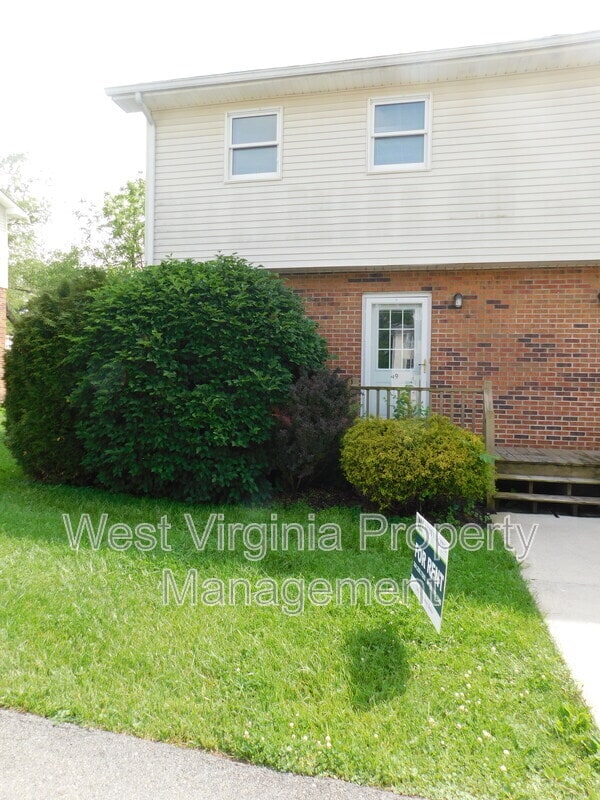 Building Photo - 219 Cardinal Wy
