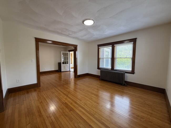 Building Photo - 585 High St Unit Apt. 2