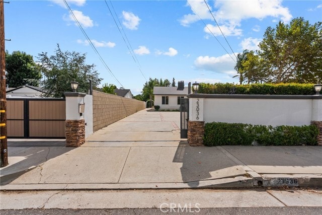 Photo - 23036 Burbank Blvd