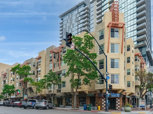 Building Photo - 1435 India St Unit 308