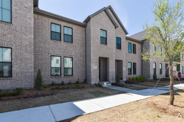 Building Photo - 2805 Jacaranda Dr Rental