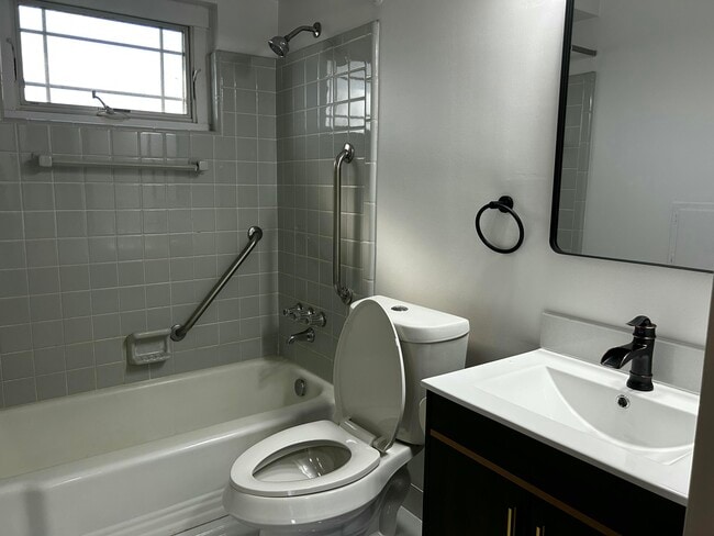 Photo - 1641 Fairview Ave