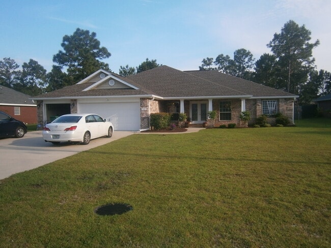 Building Photo - 7585 Rexford St