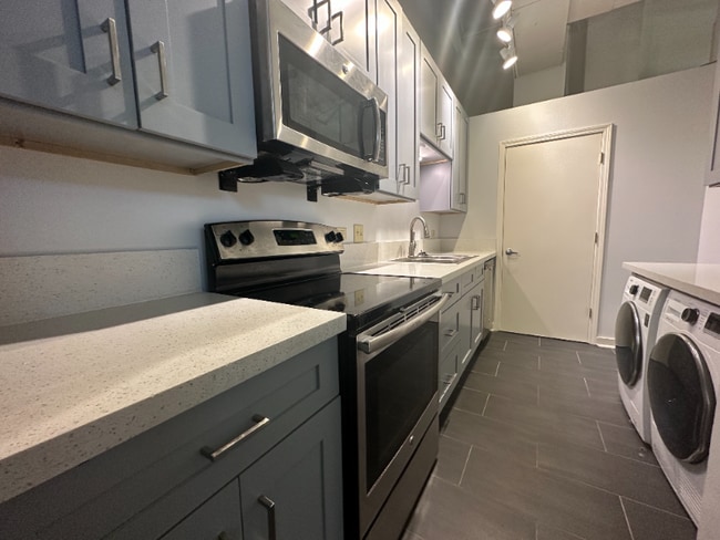 Photo - 1401 Scott St Unit 105