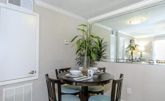 Photo - 1 bedroom in Houston TX 77063 Unit 1047