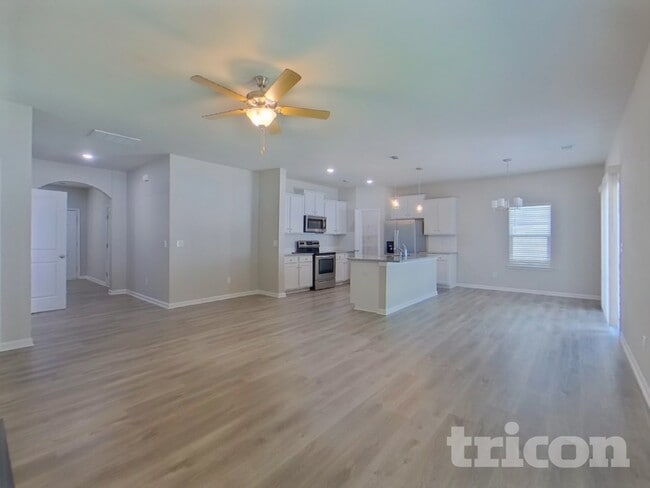 209 Spring Knoll Dr