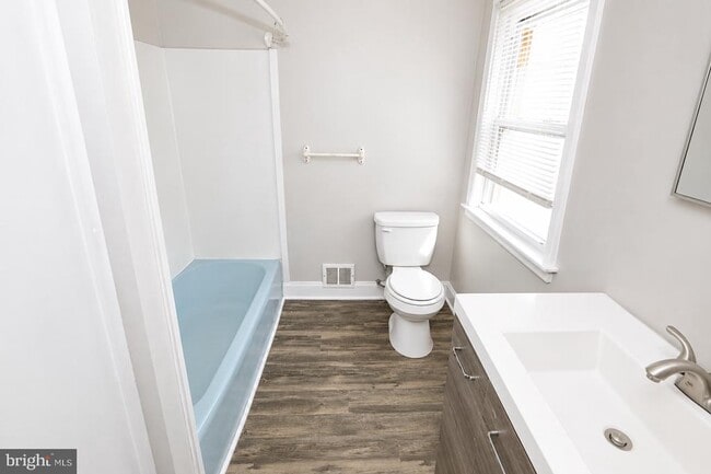 Photo - 1209 High St