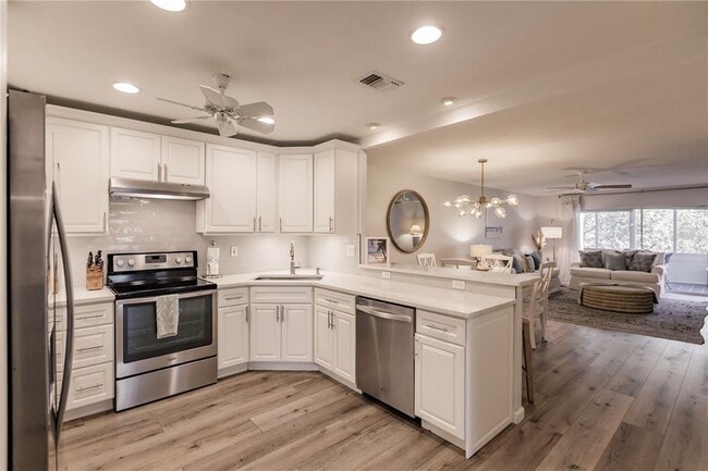 Photo - 1200 E Peppertree Ln Unidad 303