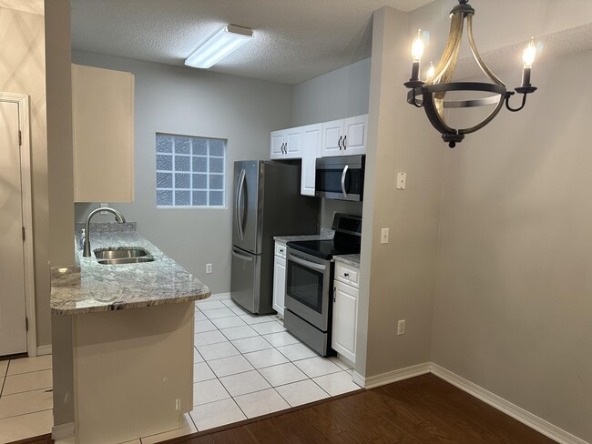 Building Photo - 1501 Partin Dr N Unit 243