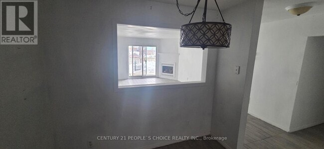 Photo - 3784 Sinnicks Ave