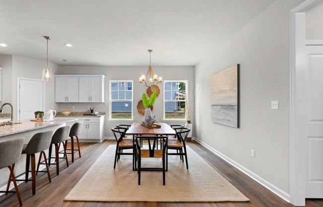 Photo - 1001 Hillpoint Rd