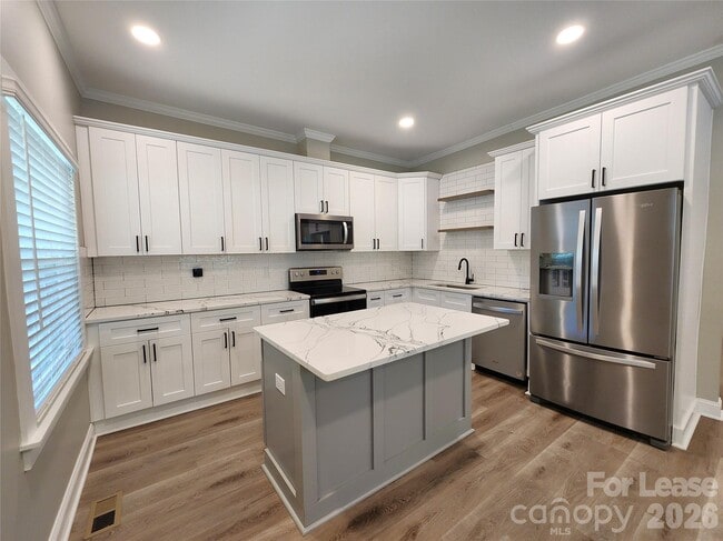 411 W 6th Ave