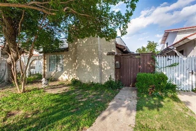 14372 Haymeadow Cir
