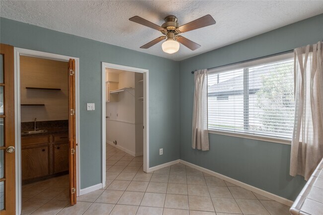 Photo - 2643 Hodges Bend Cir
