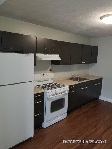 Building Photo - 161 Bennington St Rental