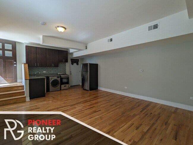 Photo - 2822 N Mildred Ave Unit 1