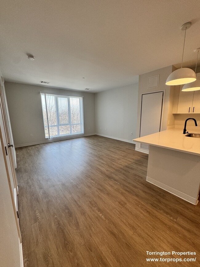 Photo - 289 Walk Hill St Unit 413