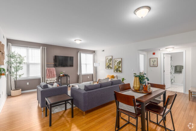 3BR, 2BA - 1,300SF - Living Room