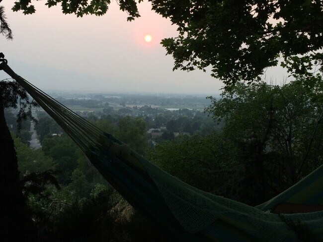 Photo - 475 Edgehill Dr