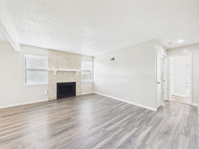 Building Photo - 3102 Eaton St