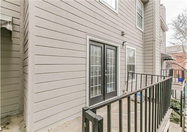 Photo - 600 Bagby Ave