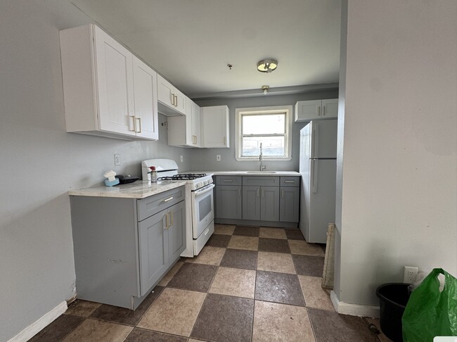 Photo - 78 Bergen Ave Apartments Unit 2