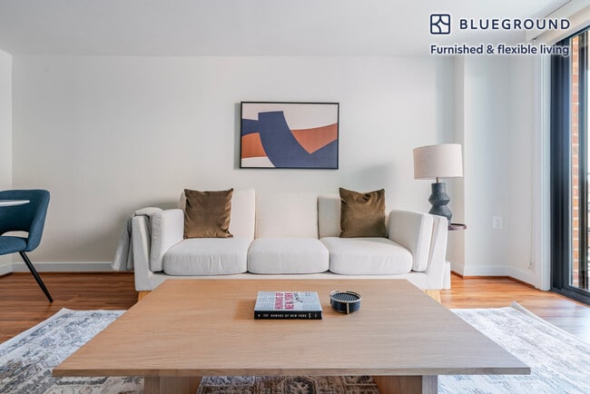 Photo - 2500 Clarendon Blvd Unidad FL7-ID1168